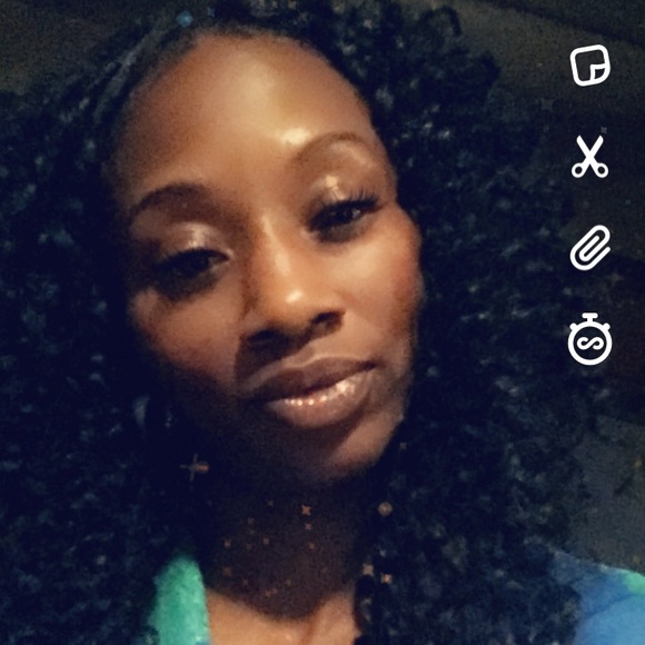 Meet your Posher, Mesha